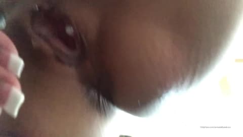 Une Emo saute sur la queue et se fait creampie