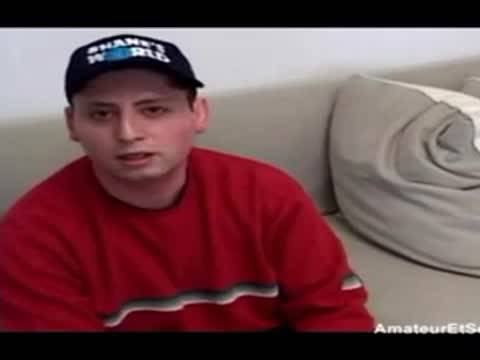 Un geek se paye une belle escorte