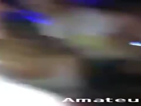 BUZZ ! Une anglaise suce 24 bites en boite de nuit!