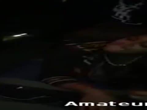 Ses gros seins de black gigotent en plan cul