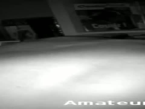 Seins qui pointent pendant qu&rsquo;elle baise