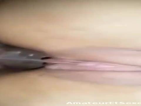 Salope de 18 balais enculée en POV, en levrette