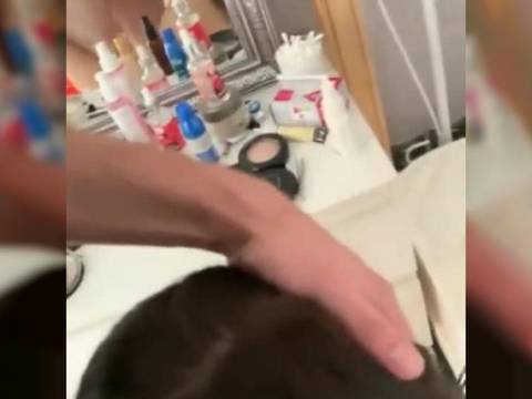 Sa bite bourre la bouche de sa nana