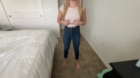 Elle baise comme une vraie petite salope