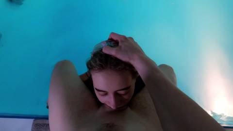 Une gorge bien profonde pour red tube