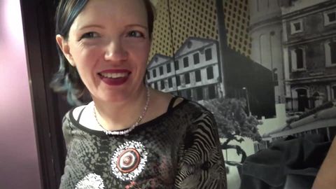 2 salopes mature dans une partouze hard