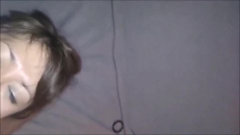 Video porno où la suceuse va tout avaler